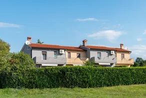 Holiday home with terrace, garden & private pool - Image 3
