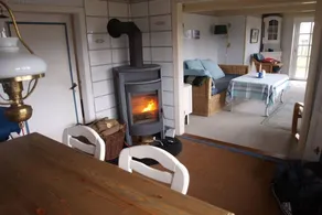 Charming holiday home with terrace - Image 4