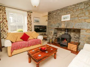 Cottage with garden - Image 3