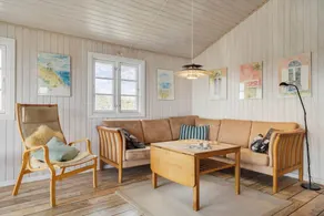 Holiday home with sauna & terrace - Image 2