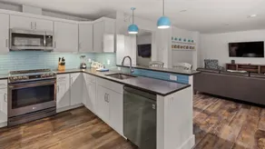 Family-friendly beautiful condo with terrace & private pool - Image 2