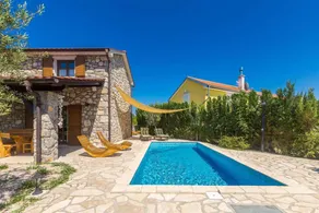 Flat with barbeque & garden - Image 3