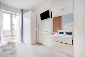 Charming holiday apartment with terrace | City view - Image 3