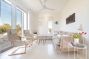 Fully equipped villa with BBQ, garden & terrace | Garden view - Image 5