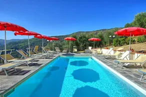 Villa with garden, pool & barbeque | Panoramic view - Image 2
