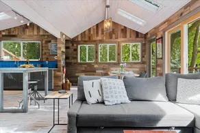 Holiday home with BBQ, terrace & hot tub - Image 5