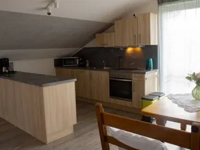 Fully equipped pleasant holiday apartment with terrace - Image 5