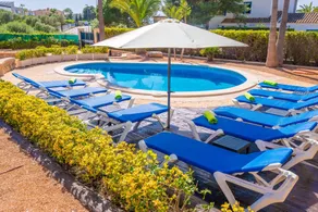 Child-friendly big villa with barbecue, private pool & garden - Image 3
