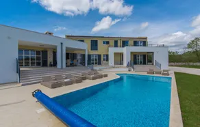Espléndida villa apta para familias con piscina climatizada y barbacoa - Image 5