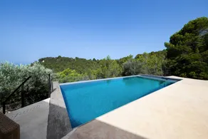Maison de vacances avec internet haut débit, terrasse et piscine privée | Vue mer - Image 5
