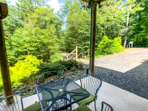 Discover Your Cool Escape - Hot Tub, WiFi, Creek Access & Pet Friendly - Image 4