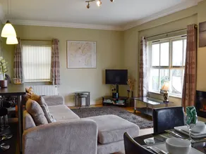 Children-friendly cottage with garden & hot tub | Dogs allowed - Image 3