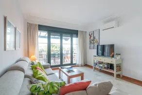 Agréable appartement de vacances adapté aux familles avec piscine et terrasse - Image 5
