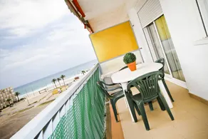Apartment with pool, terrace & garden - Image 4