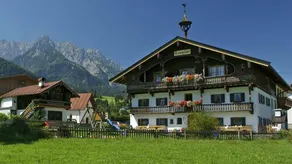 Holiday apartment with garden, BBQ & terrace | Lake view - Image 2