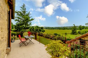 Cottage with terrace, BBQ & garden - Image 2