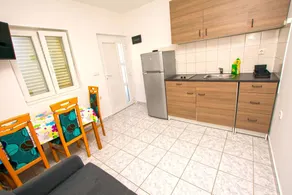 Holiday apartment with BBQ | Sea view - Image 4