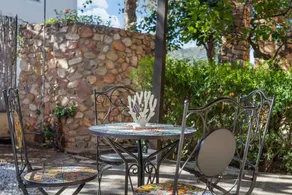 Appartement de vacances avec barbecue, jardin et terrasse | Vue jardin - Image 3