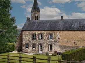 Cottage with barbecue & garden - Image 2