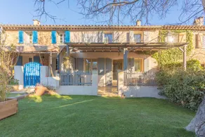 Fully equipped spacious holiday home with BBQ, garden & terrace | Garden view | Dogs allowed - Image 5
