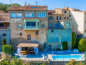 Flat with private pool, garden & barbeque - Image 4