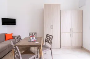 Estudio con jardín | Vistas al jardín | Ideal para trabajar remoto - Image 4