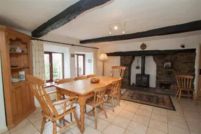 Cottage with garden - Image 5