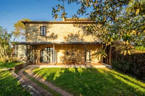 Children-friendly lodge with barbeque, garden & hot tub | Garden view | Suitable for remote work | Pets are welcome - Image 3
