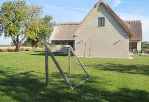 Embraced by rural feel in a thatched house - Image 5