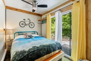 Unique Dover Accommodation with a Hot Tub Perfect for Glamping in Ohio - Image 4