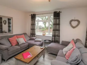 Child-friendly cottage with garden | Pets allowed - Image 2