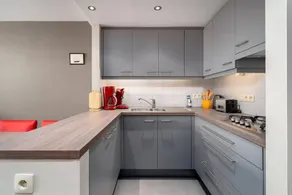 Flat | Sea view | Beach nearby - Image 3