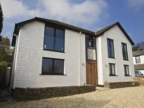 Beautiful cottage with garden - Image 2