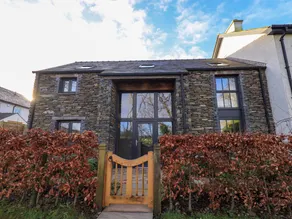 Cottage with garden - Image 2