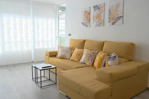 Flat with terrace & pool - Image 2