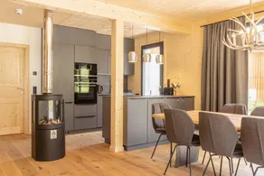 Beautiful house with sauna, hot tub & terrace | Ski nearby - Image 4
