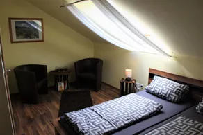 Flat with garden | Garden view - Image 3