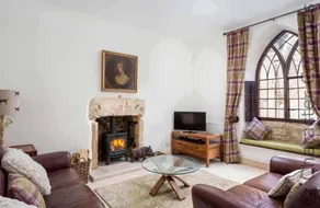 Cottage with garden & BBQ - Image 2