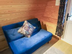 Cottage with garden - Image 4