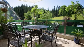 Holiday apartment with jacuzzi, garden & barbeque - Image 5