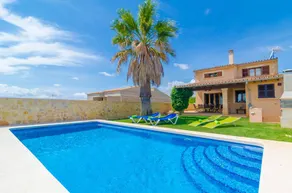 Villa with private pool, garden & terrace | Suitable for remote work - Image 3