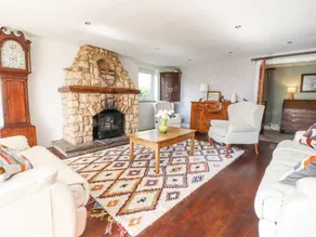 Cottage with garden - Image 5