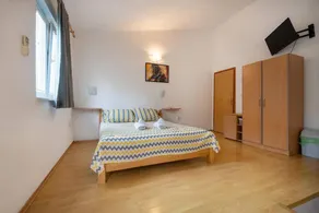 Studio with 1 room for 4 persons - Image 4