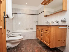 Apartment with garden | Mountain view - Image 4
