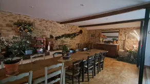 Red and Yellow Rooms, Table d'Hôte with Terrace, Shared Garden and Wi-Fi - Image 4
