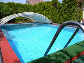 Ferienhaus mit Garten, Terrasse und Pool - Image 2