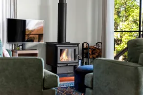 Tranquil Mountain Cabin with Escarpment Views near Lake Cressbrook, Crows Nest QLD - Image 3
