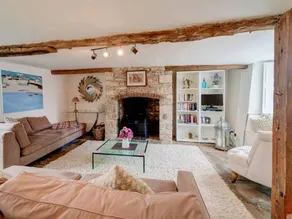 Cottage with terrace & garden - Image 4