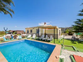 Cottage with terrace, garden & barbecue - Image 4