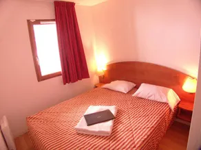 300m from ski slopes, 1st floor, view ski slopes, fitness, swimming pool, terrace, tv, ski locker - Image 4